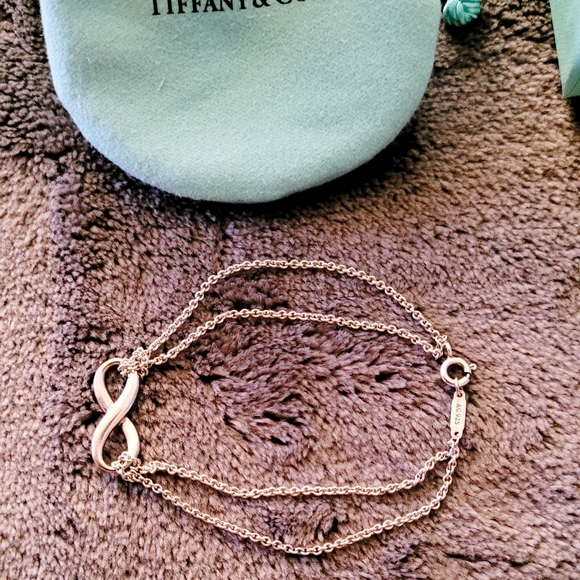 Tiffany & Co, 925 Silver Infinity bracelet, size S Authentic - Picture 7 of 10